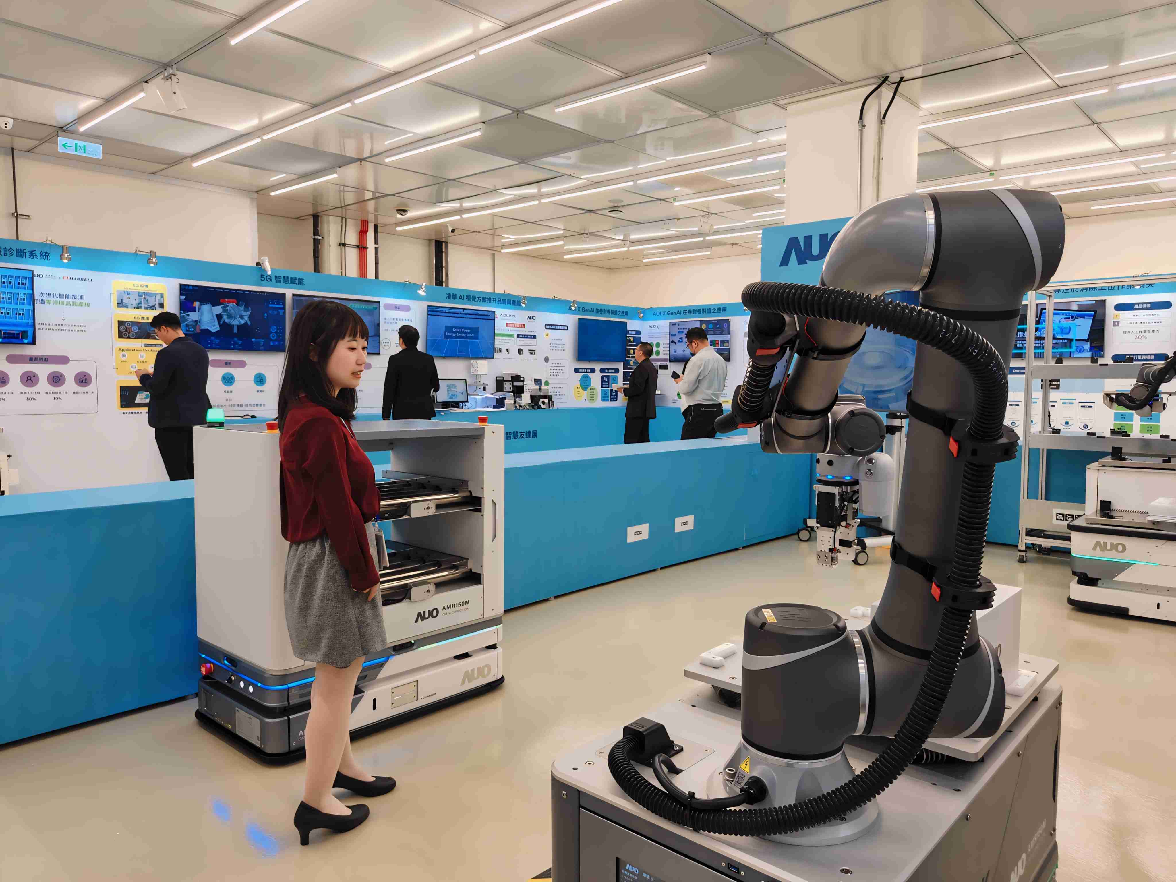 2024智能口袋牛店展邀集生态圈伙伴共同参展，，，从数字应用、、、净零减碳到能源发展，，创造全方位永续商机，，，，携手生态圈伙伴迈向永续未来